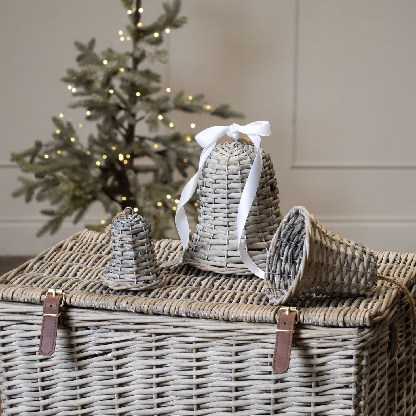 Wicker Bell Decoration