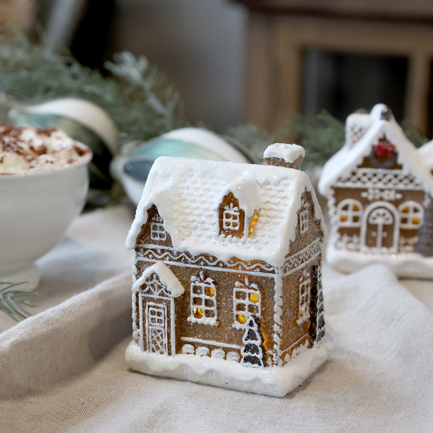 LED Gingerbread Houses
