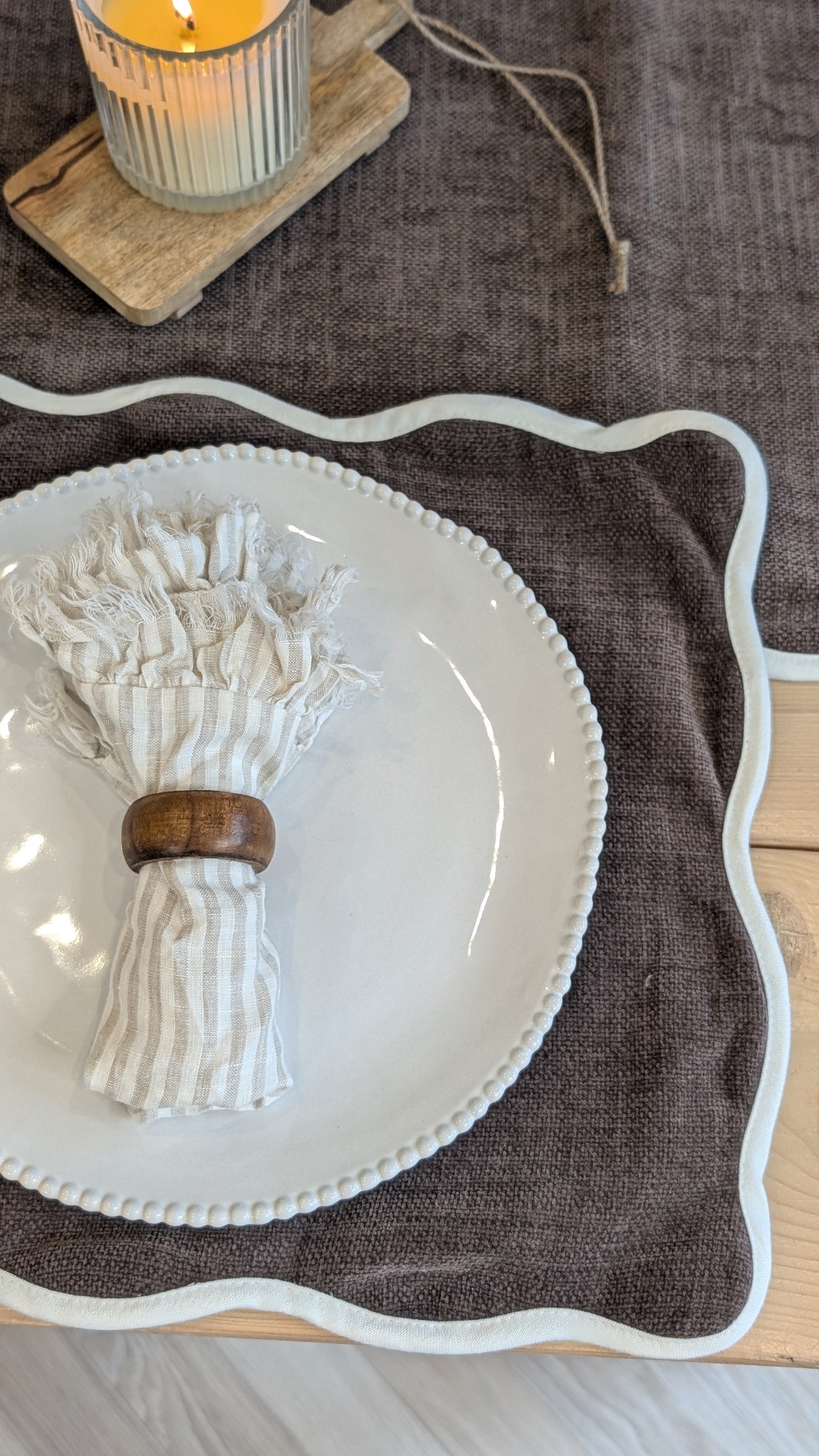 Dark Brown Scalloped Tableware