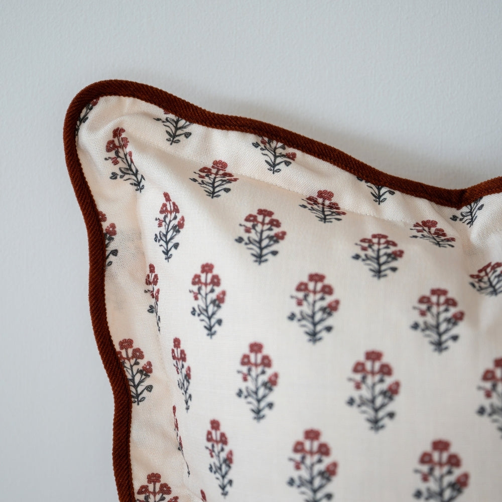 Christmas Print Scallop Edged Cushion Cover