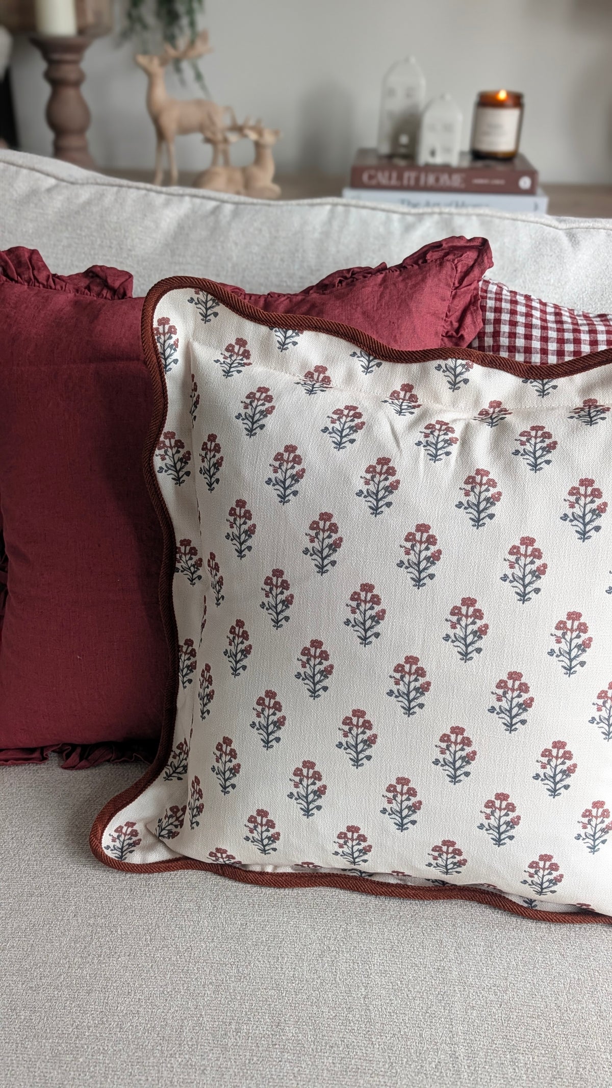 Christmas Print Scallop Edged Cushion Cover