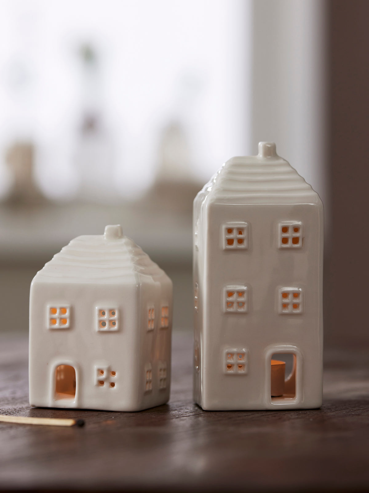 Set of 2 White LED Tealight Holders