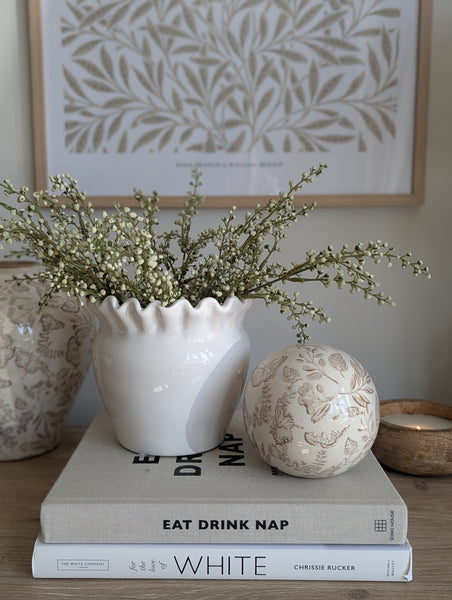 Evie Ruffle Vase