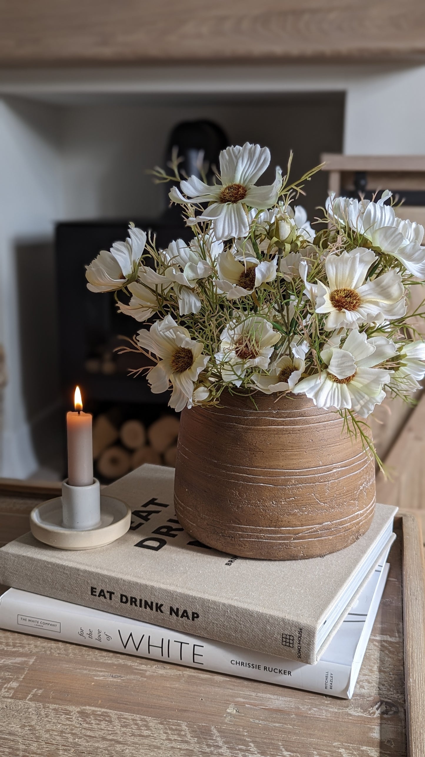 Cream Cosmos Spray